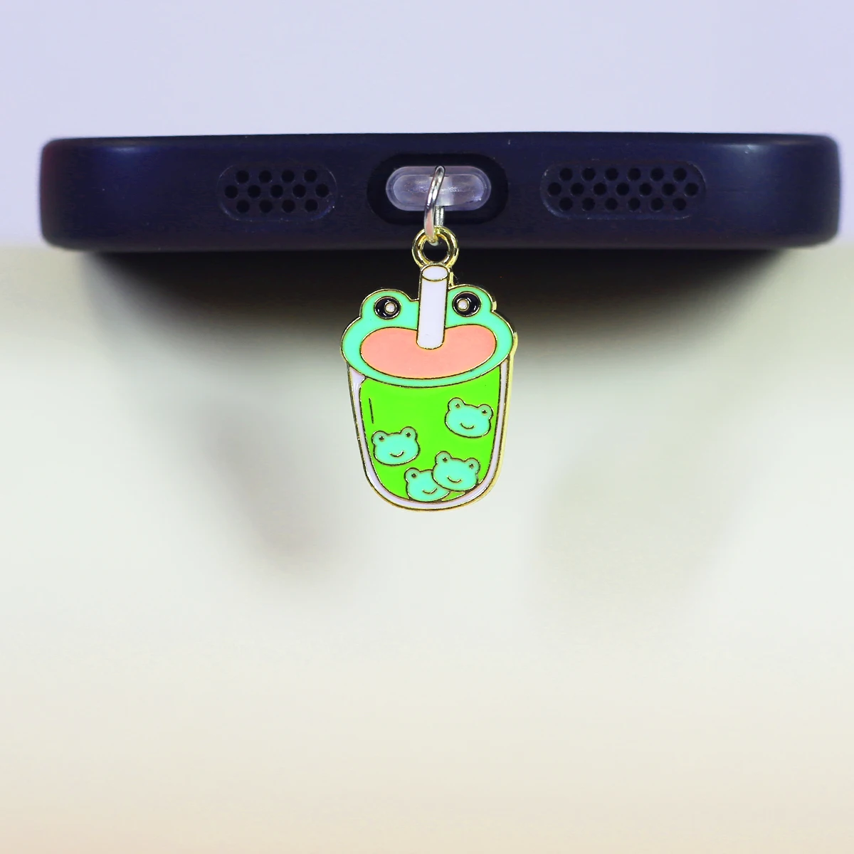 Cute Frog Versatile Beverage Can Bottle Design Phone Dust Stopper Pendant Love Bottle Pendant Green Frog Phone Accessories