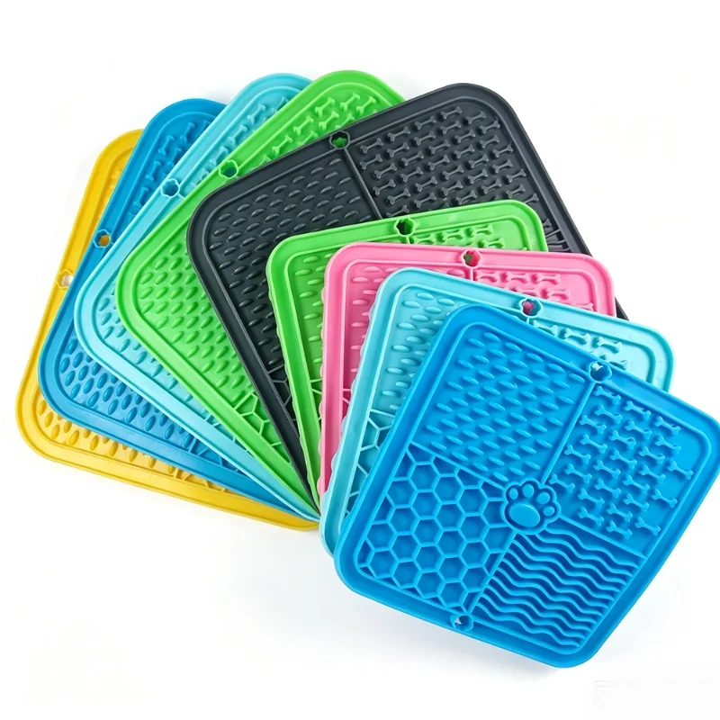 Slow Feeder Licking Mat Food Grade Silicone Pet Mat Strong Suction Cup Anti Gulping Treat Pad for Dog Cat Slow Eating Feeder