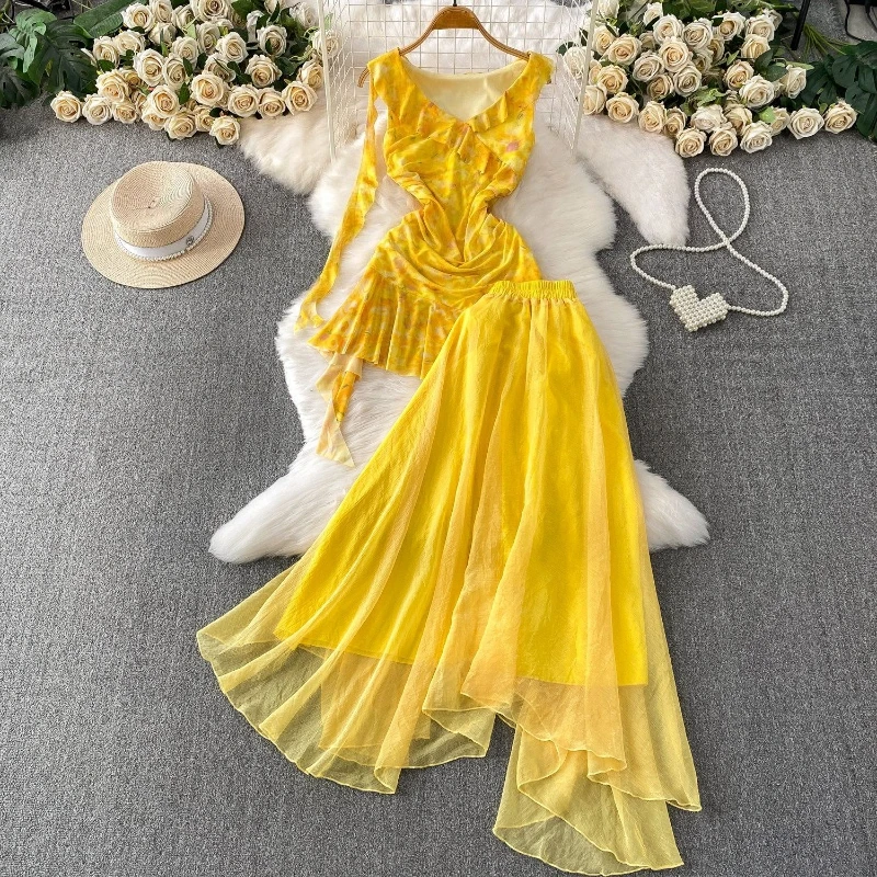 

Vacation style niche elegant ruffle edge ribbon V-neck mid length printed top irregular design mesh long skirt two piece set