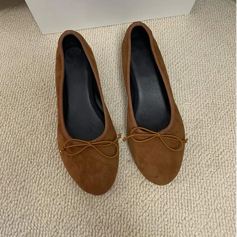 

Withered 2026 French Fashiomn Ladies Shoes Minimalist Maillard Retro Suede Genuine Leather Loafers Round Toe Flat Shoes Women