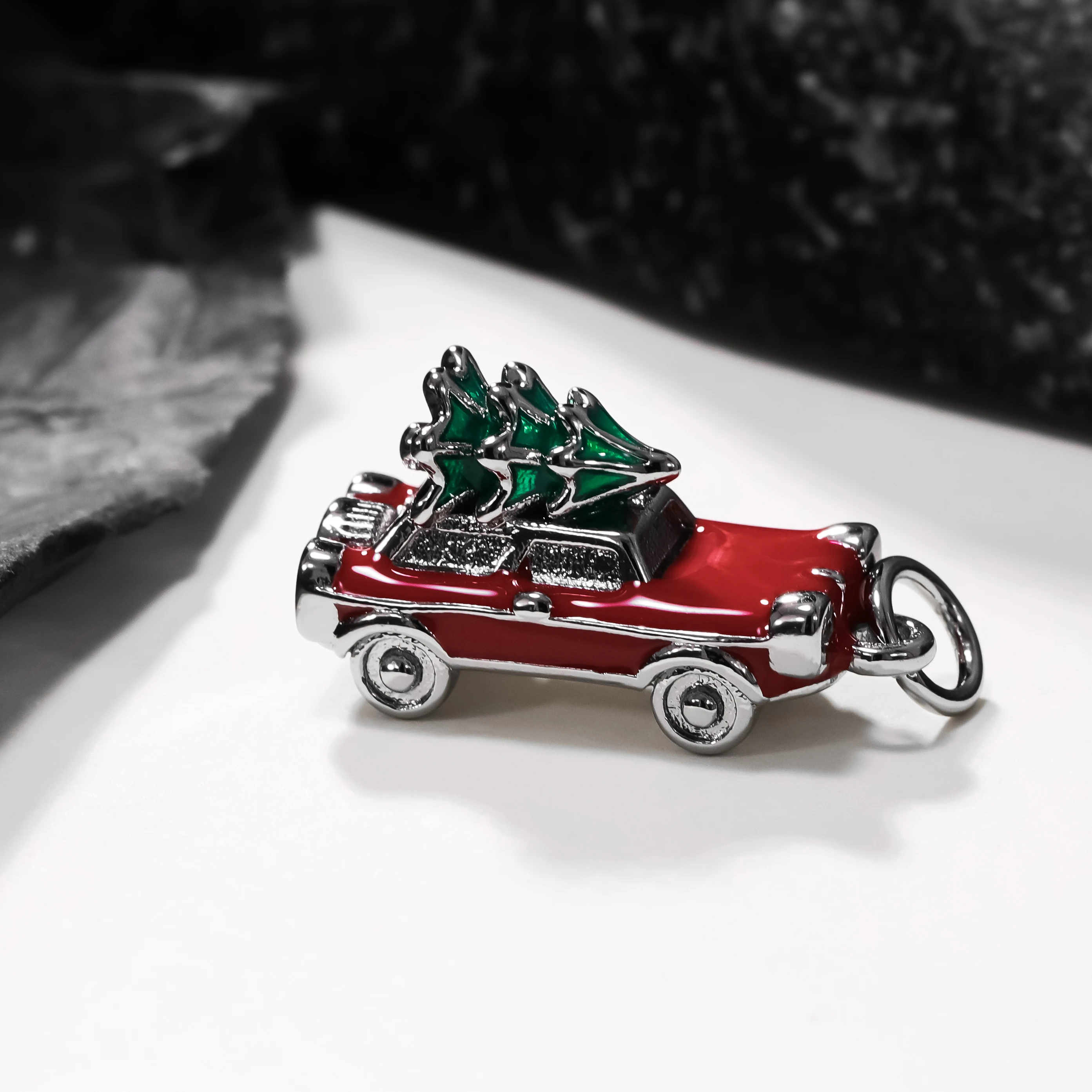 

DJ285 genuine 925 sterling silver exquisite fashion keychain DIY with Festive vehicles and Christmas trees pendant