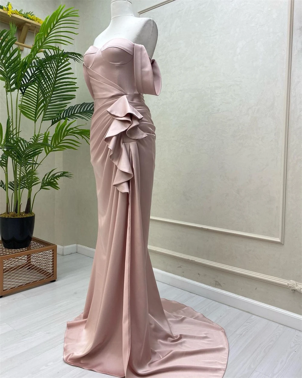 Robe de Soirée en Satin Froncée Personnalisée, Ligne A, Épaules Dénudées, sur Mesure, pour Occasions, Arabie Saoudite