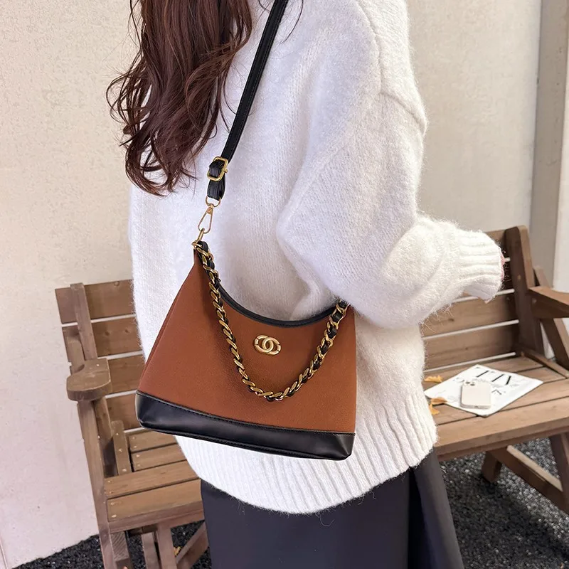 

Luxury Brand Hand Bags For Ladies, Genuine Leather With Elegant Stitching, Compact Yet Practical, Great For Gift Giving