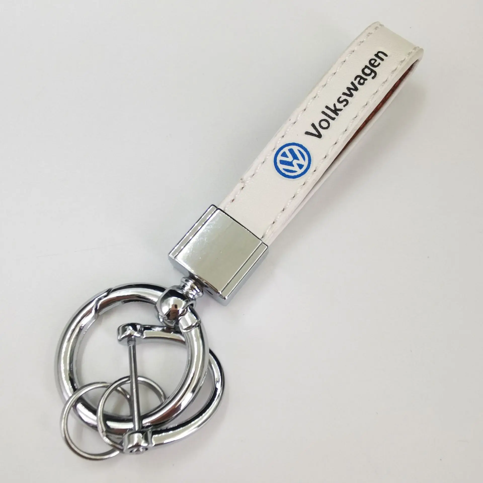 3D Metal Leather Keychain For Volkswagen VW R GTI Golf 5 7 Caddy Passat b6 Tiguan Polo Car Logo Key Chain Auto Decor Accessorie