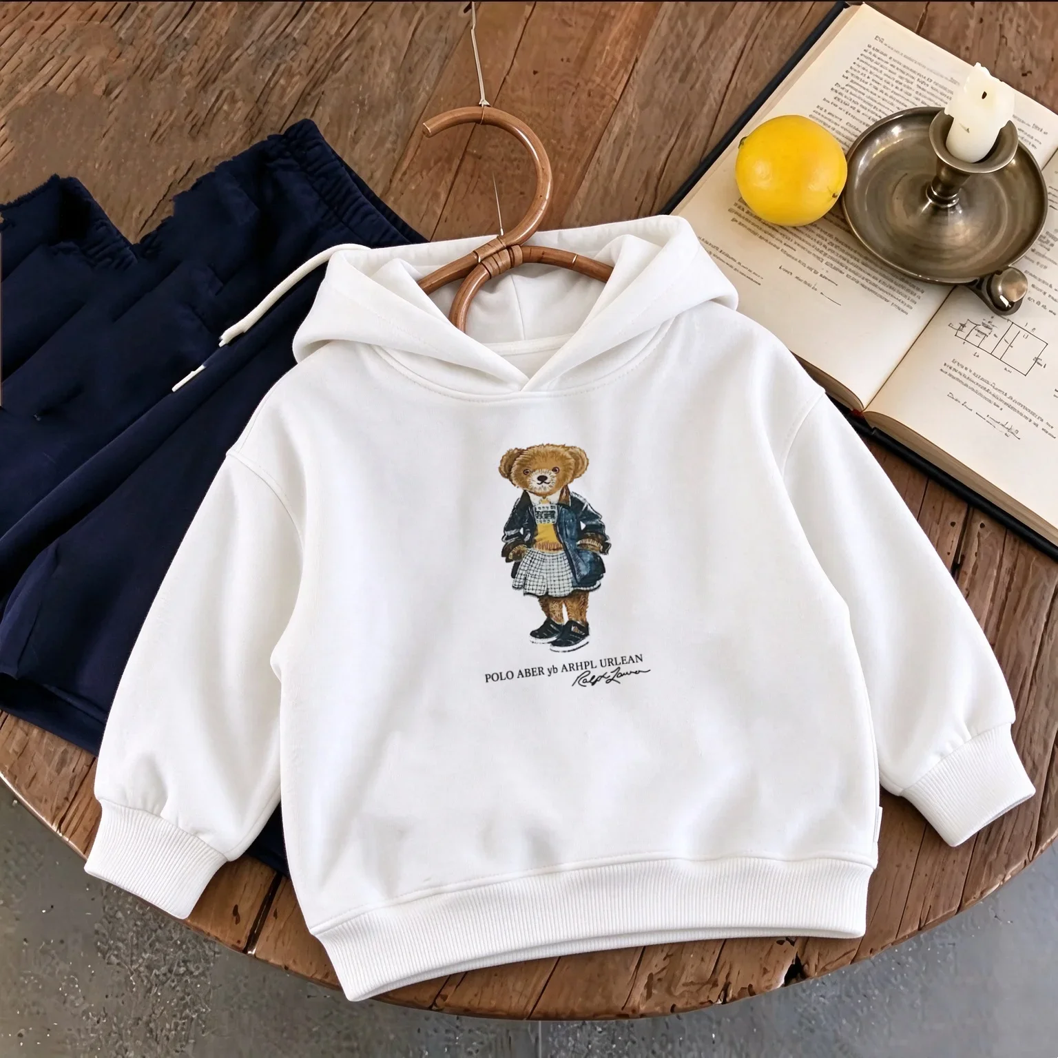Vintage-style Children’s Hooded Sweatshirt Featuring Cartoon Teddy Bear Print—a Trendy Boys and Girls Perfect The Autumn Season.