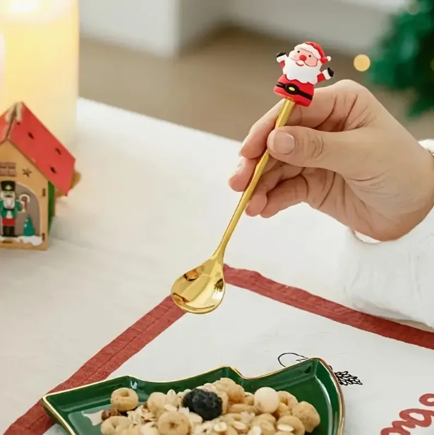 1pc Father Christmas Stainless Steel Coffee Spoon Festive Christmas Cutlery Rustproof Holiday Christmas Gift Home Stirring Spoon