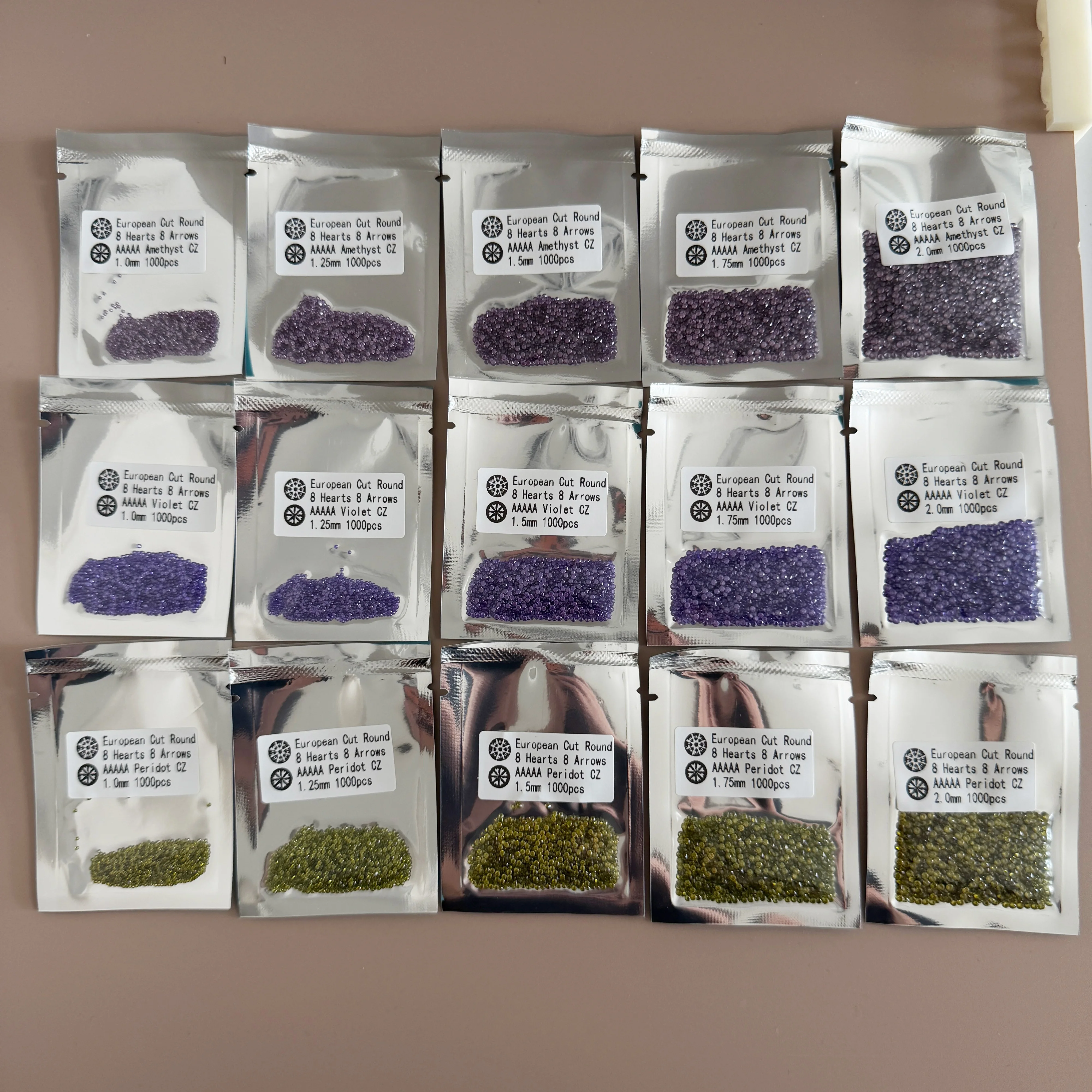 

1.0~4.0mm AAAAA CZ Loose Stones 12 Colors 1000pcs/bag Brilliant Round Cut Cubic Zirconia Gems Stones For Jewelry DIY Making