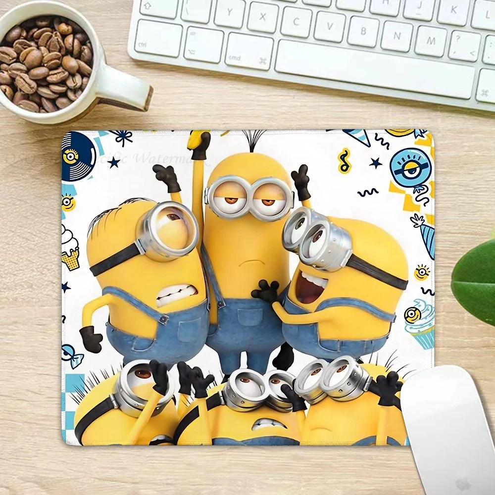 Cartoon L-Lovely M-Minions Mousepad Small LockEdge Mouse Pad For Gamers, Computer Desk Pad, Rectangular Anti-slip Rubber