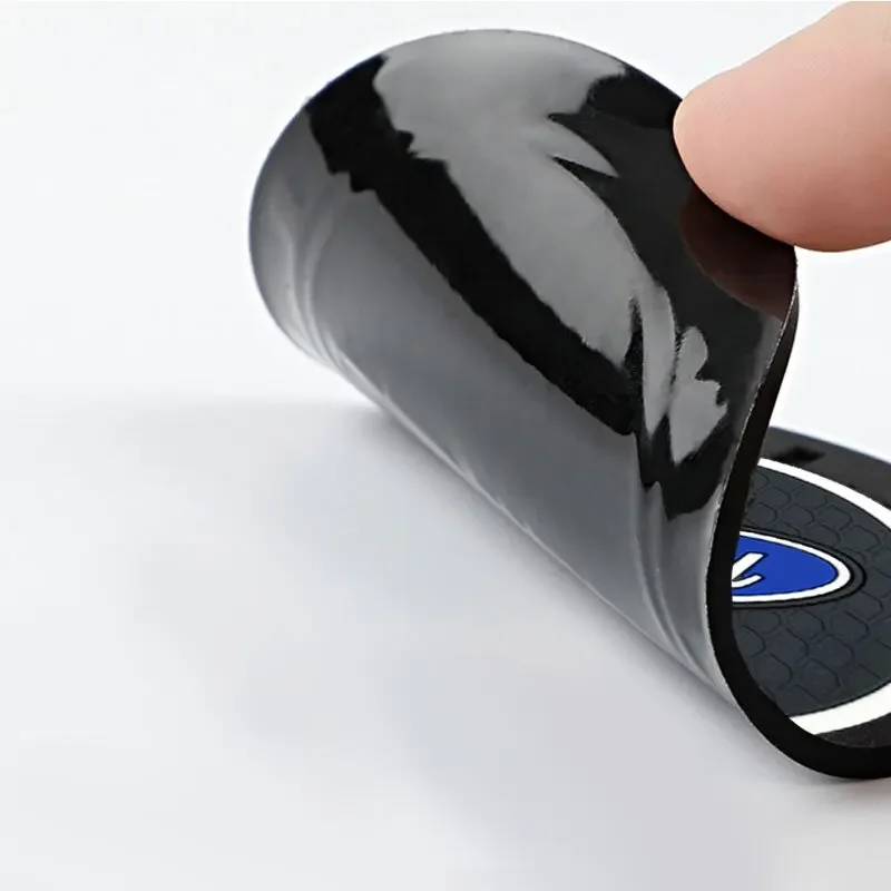 كوستر السيارة كوب ماء عدم الانزلاق هلام السيليكا وسادة اكسسوارات السيارات لفورد فييستا EcoSport الحارس مونديو موستانج التركيز 2 3 4 #5