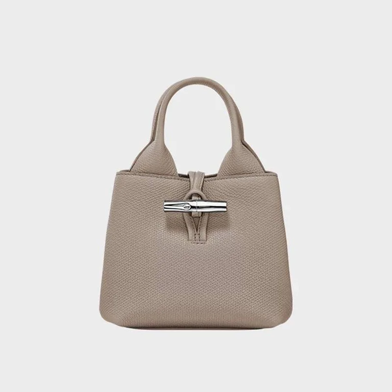 2025 nuova borsa a tracolla per donna borsa di lusso designer borsa lunga in bambù Xiang borsa a tracolla semplice e versatile