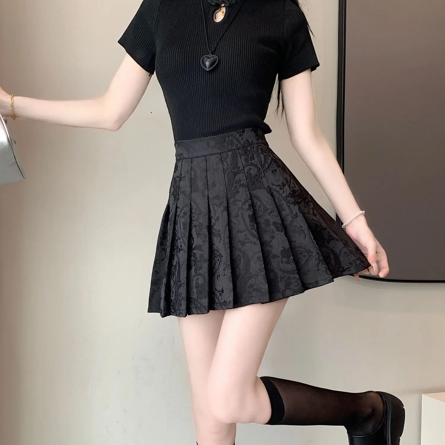 New Chinese Style Jacquard Horse Face Skirt With High Waist Black Slimming Pleated Skirt Short A-line Mini Skirt Female Summer