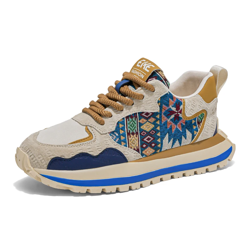 

Thick soled low cut sports and leisure shoes, motorcycle shoes