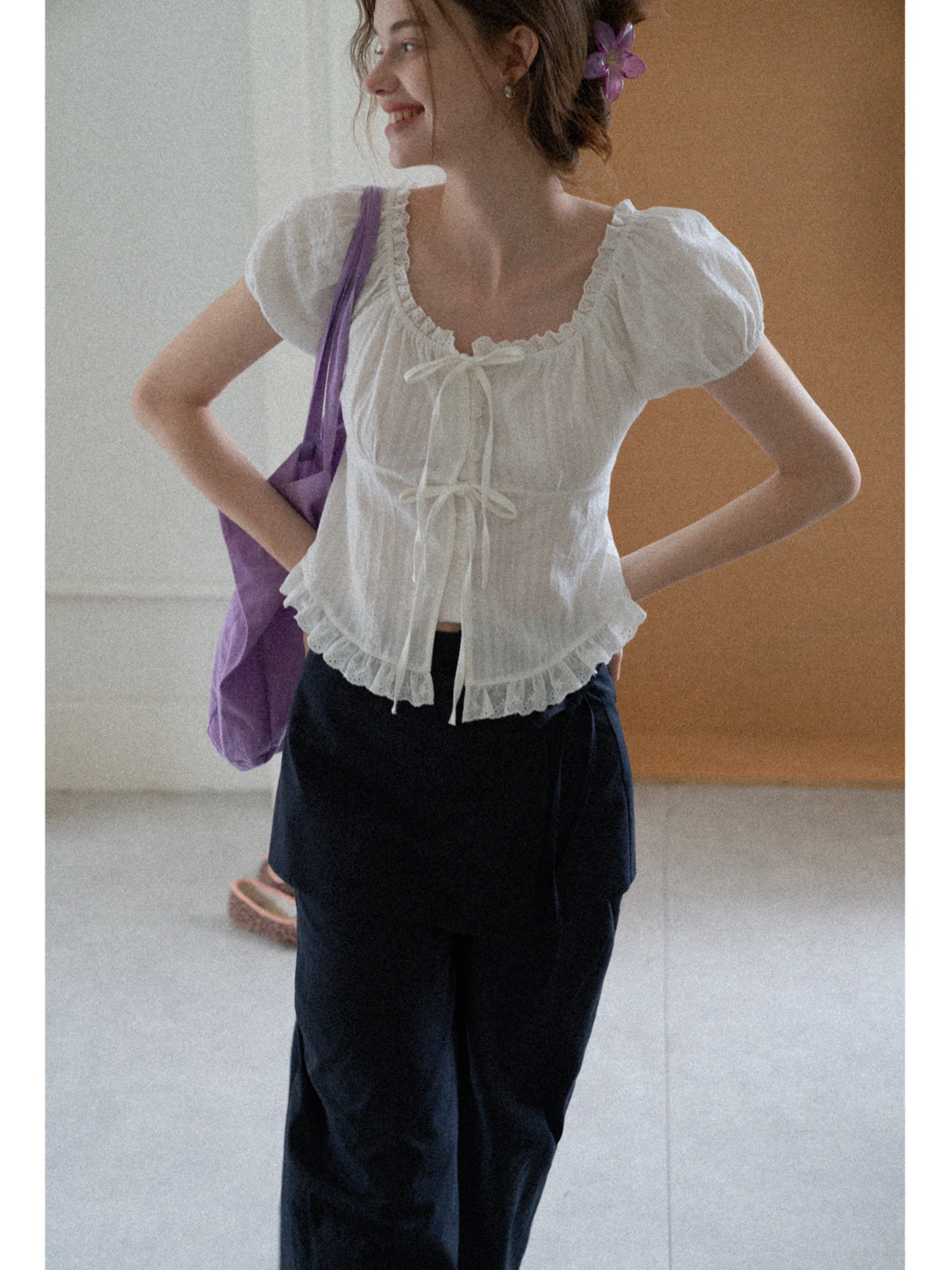 

Eggka French Sle Hollow out Embroidered ort irt Women Summer Bubble Sve Sweet Slimming Top with Belt U-Ne Design