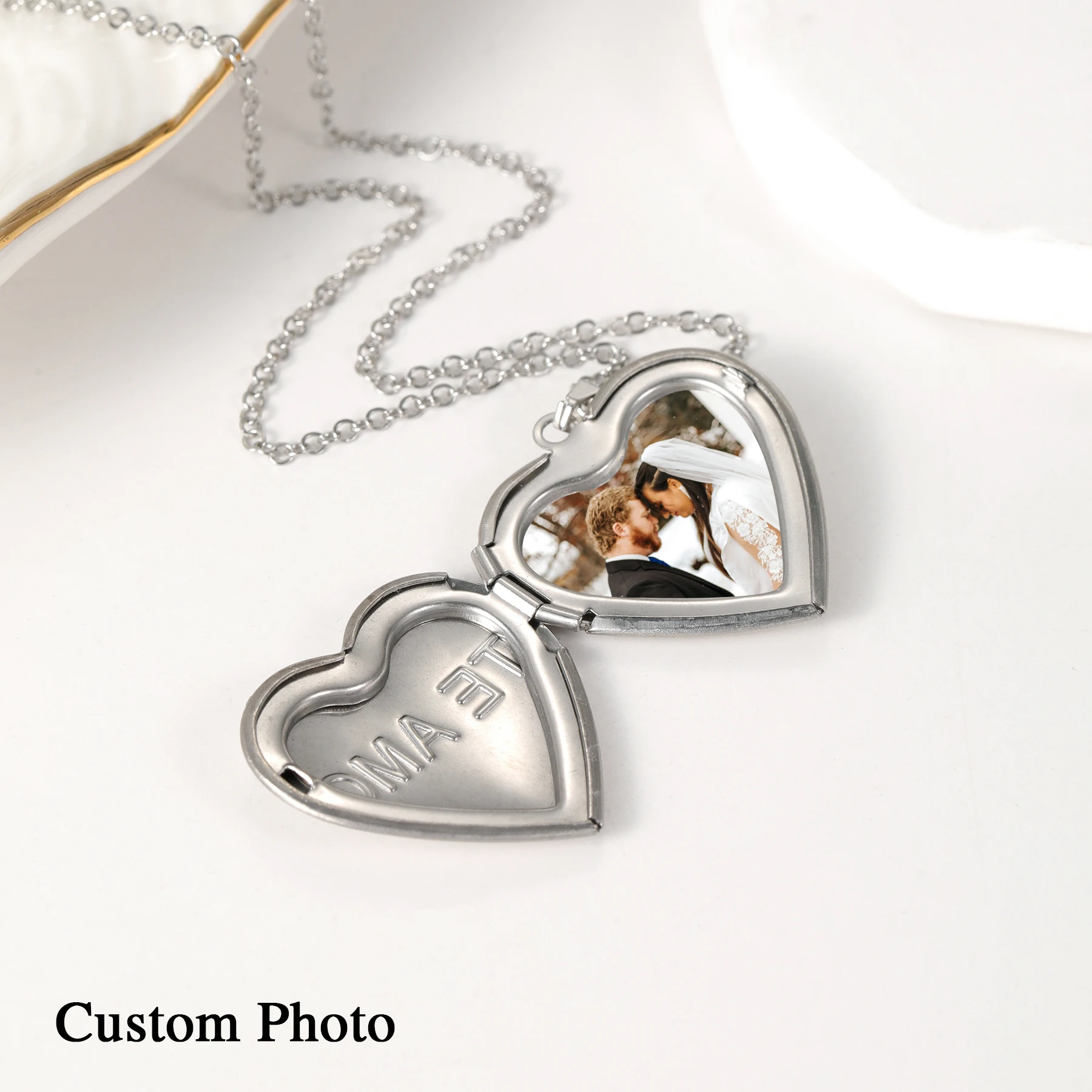 

Ожерелье с надписью на заказ, позолоченная тонкая цепочка, две руки, жест, любовь, сердце, первоначальный кулон, персонализированные ювелирные изделия для пар