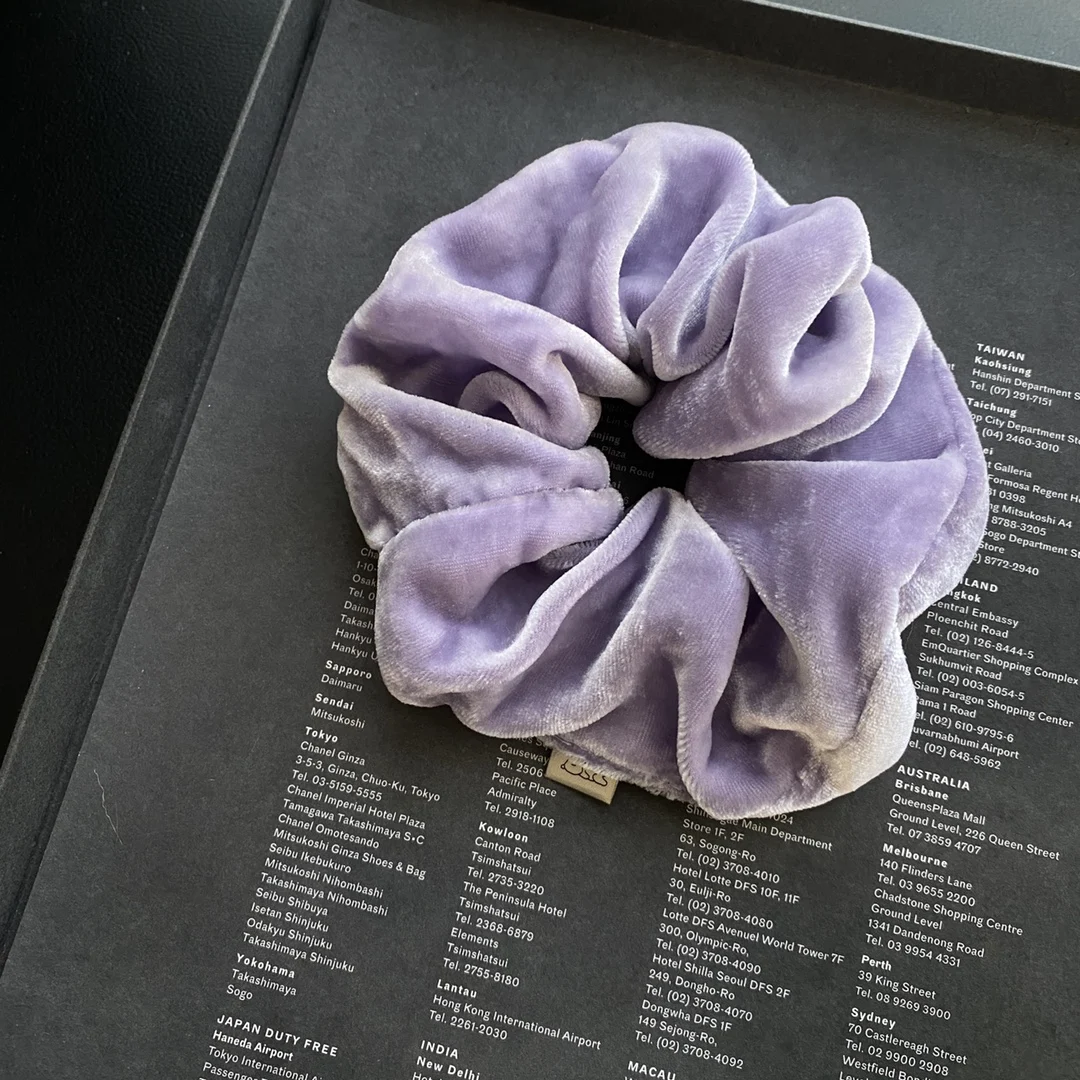 Yolanda Spring hair loop 100% Silk velvet headwear