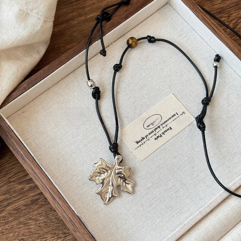 قلادة قلادة من خشب القيقب للنساء مصنوعة يدويًا بسلسلة حبل قابلة للتعديل على الطراز العرقي القديم سلسلة سترة طويلة معلقة على الرقبة #5