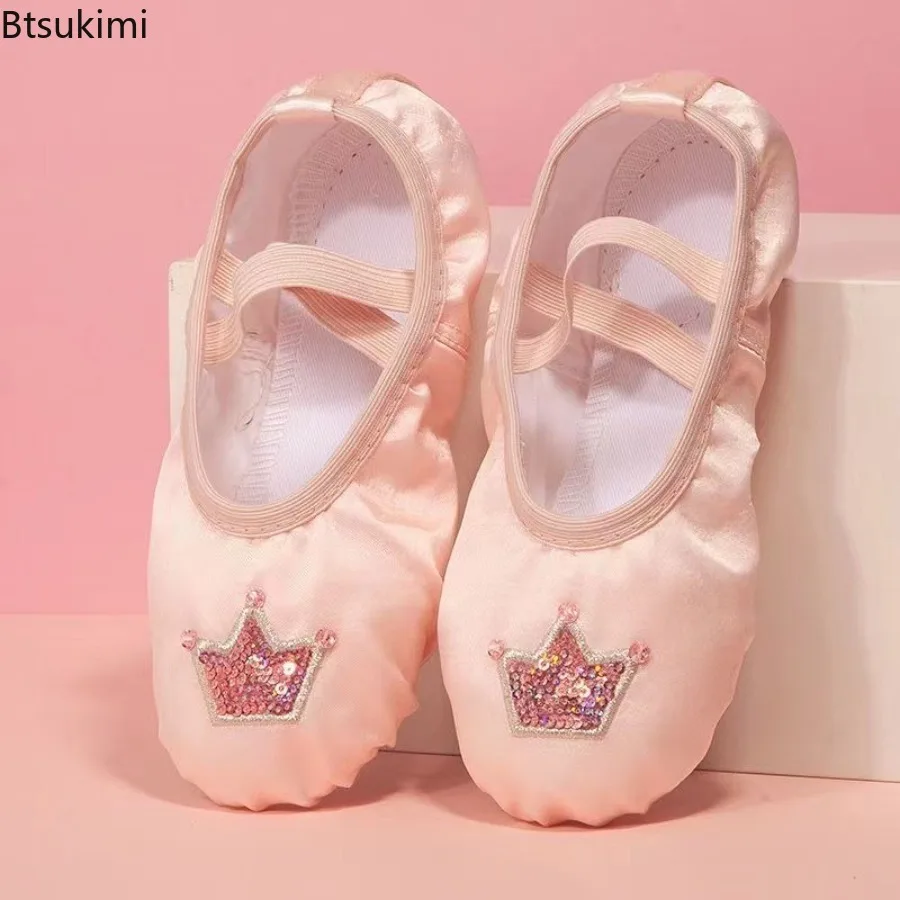 Girls Ballet Shoes Embroidered Cartoon Crown Kids Dance Slippers Professional Soft Sole Girls Female Ballet Yoga Gym Dance Shoes
