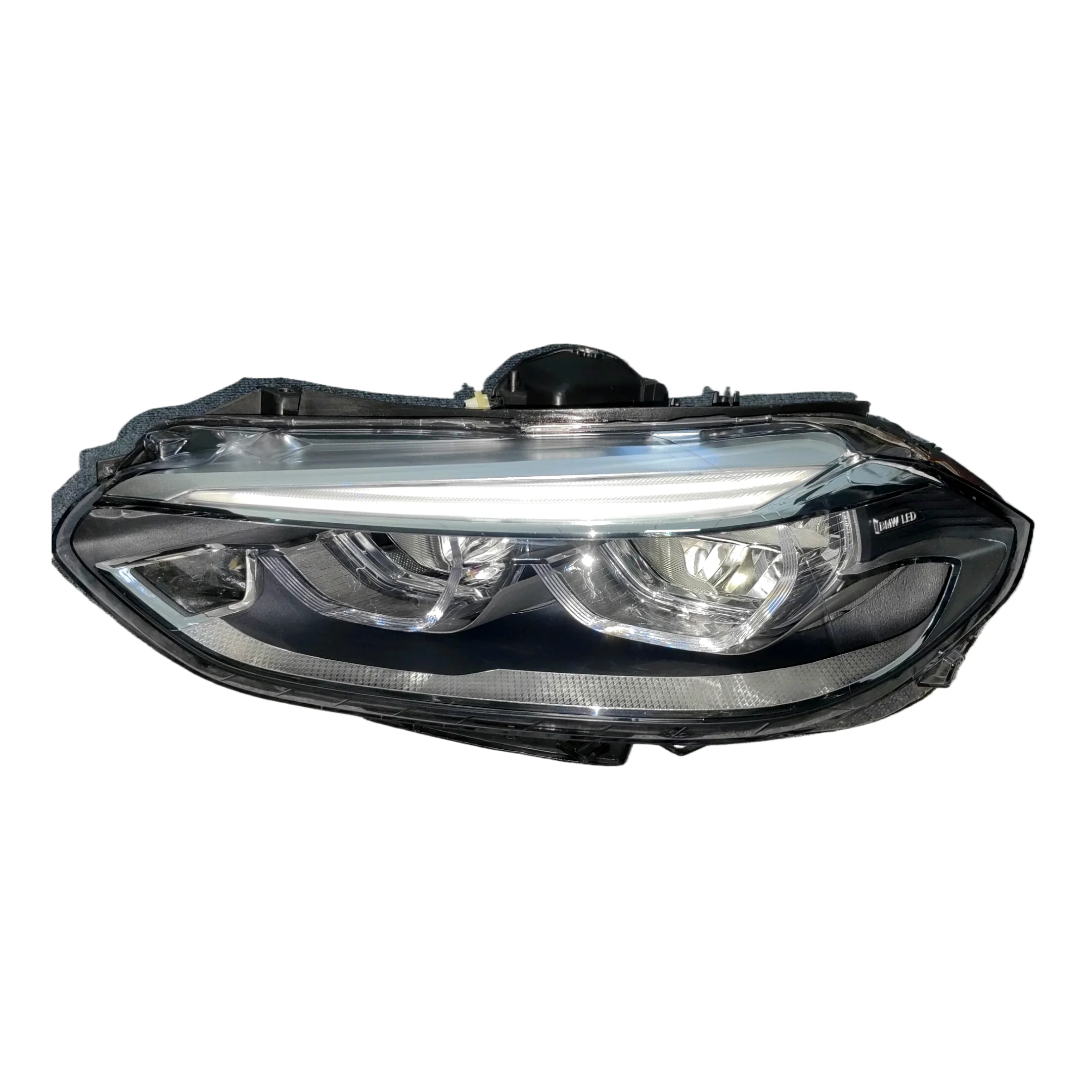 ไฟหน้า LED ระบบไฟส่องสว่างคุณภาพสูงที่ขายดีที่สุดเหมาะสําหรับรถยนต์ BMW 1 Series F52