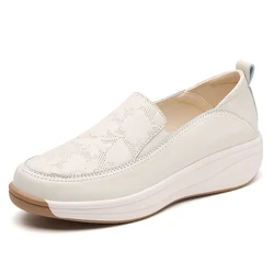 Casual women's platform light shoes leather loafers comfortable non-slip large size 43 spring and autumn new flat walking shoes