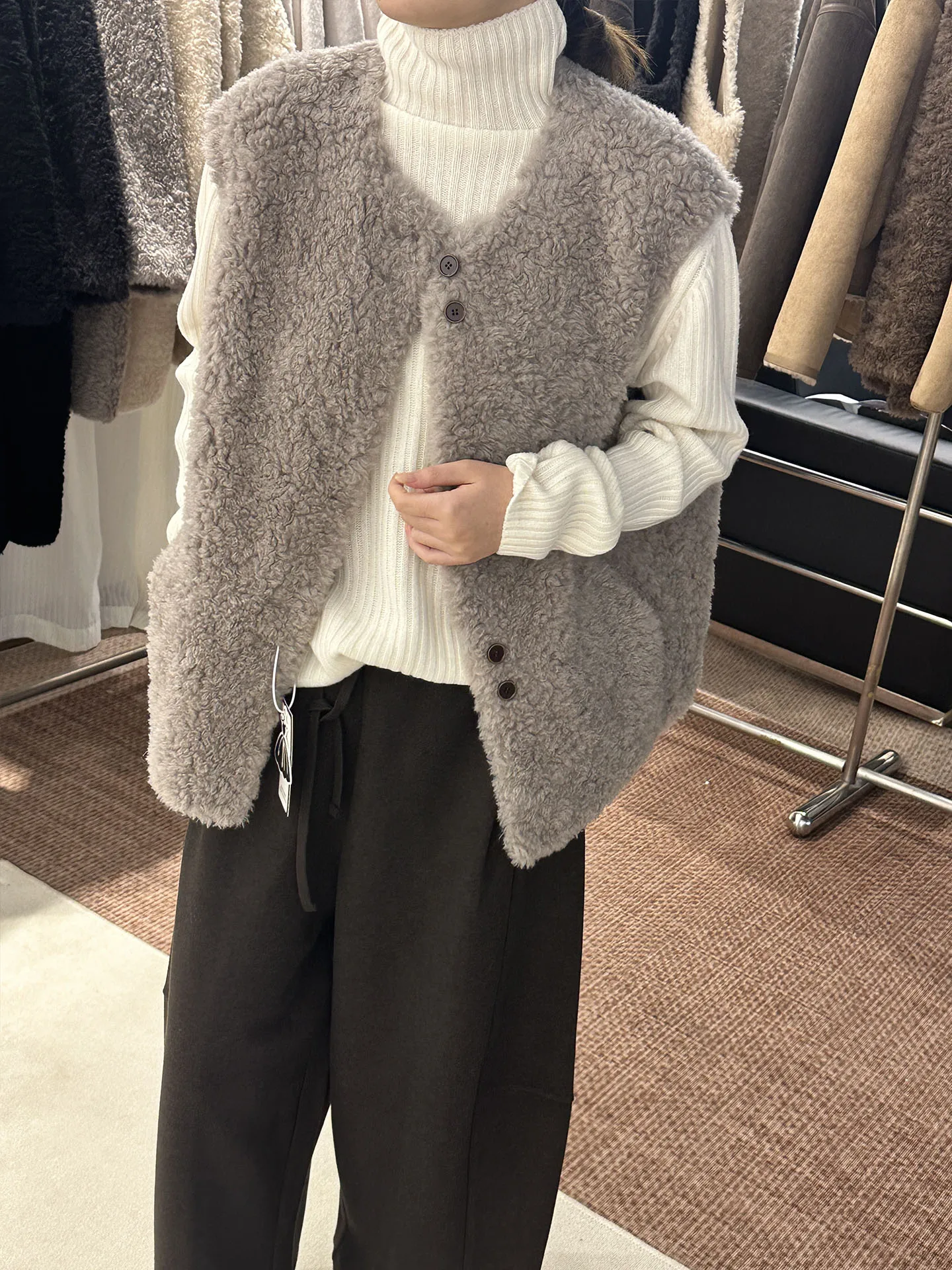 Gilet coreano Sle Faionable in pelle e pelliccia di agnello intercato da donna Autunno Inverno Plu Bella riduzione dell'età Ele...