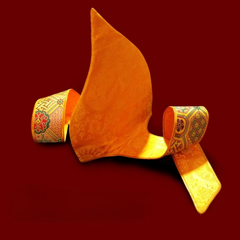 chapeau-jaune-bouddhiste-tibetain-tantra-tsongkhap-lamaisme-panchen-lama-casquette-de-maitre-bouddhiste