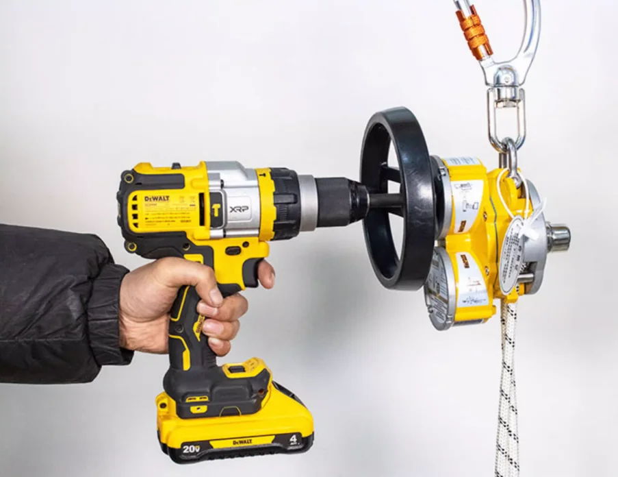 Slow-descent Rope Climbing Machine with Electric Ascender and Descender Multi-functional Rock Climbing and Caving