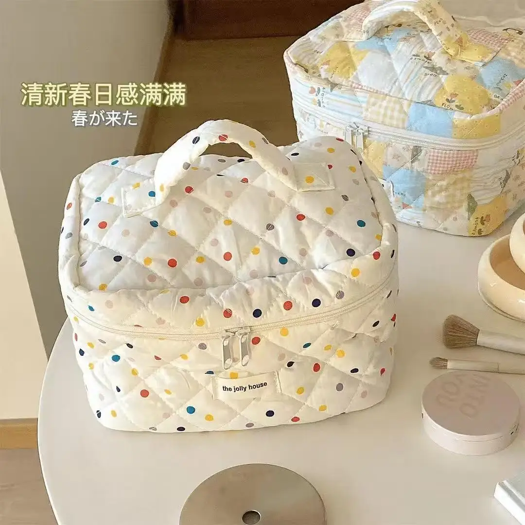2026 new large-capacity cosmetic bag storage bag portable folding toilet skin care product storage