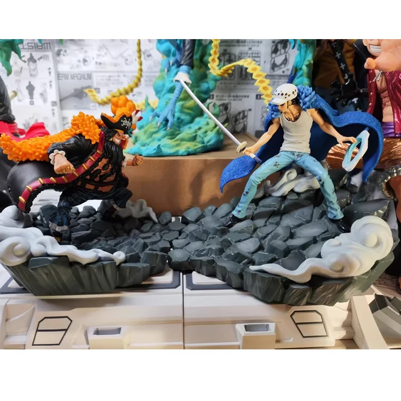 Echte brandneue und ungeöffnete Bandai Banpresto One Piece Marshall D. Teach Trafalgar.law Anime Actionfiguren Modelldekoration