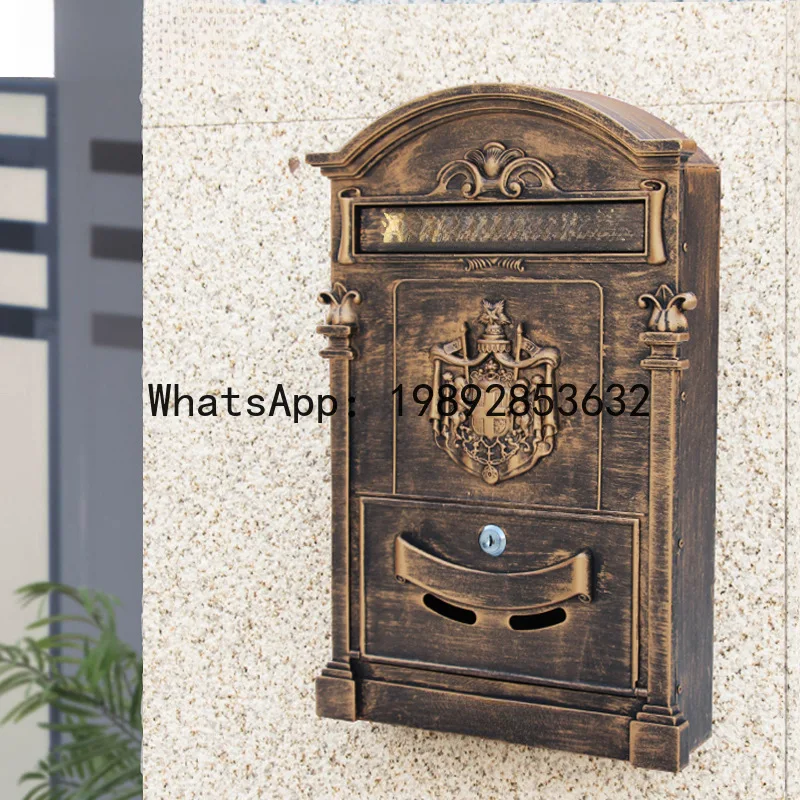 

Zz european style villa door mailbox wall-mounted outdoor household retro outdoor lockable key creative letter box mailbox