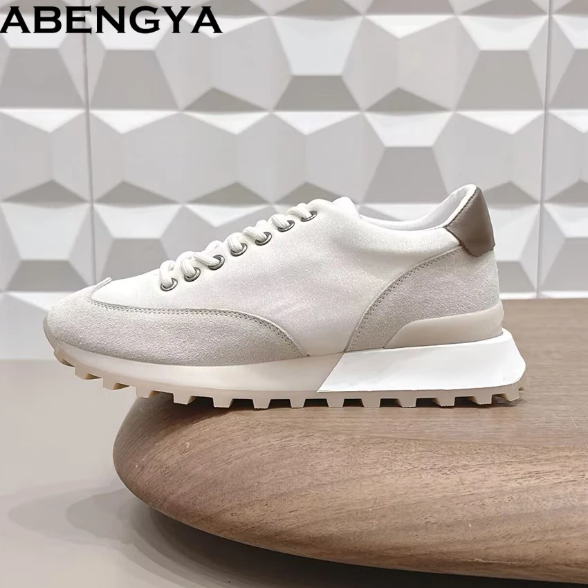 

Новые повседневные кроссовки для женщин с круглым носком, на шнуровке, с бусинами, замшевые, в стиле пэчворк, для отдыха, на плоской подошве