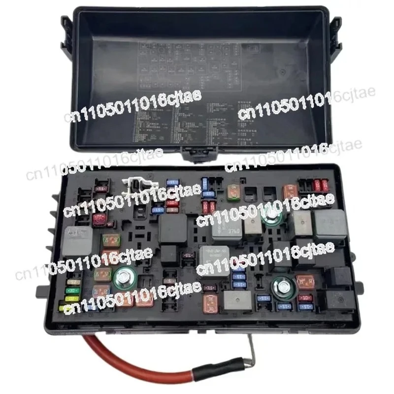 Suitable for 09-14 Fuse Box Assembly Original Dismantling Parts 09-14 Automatic
