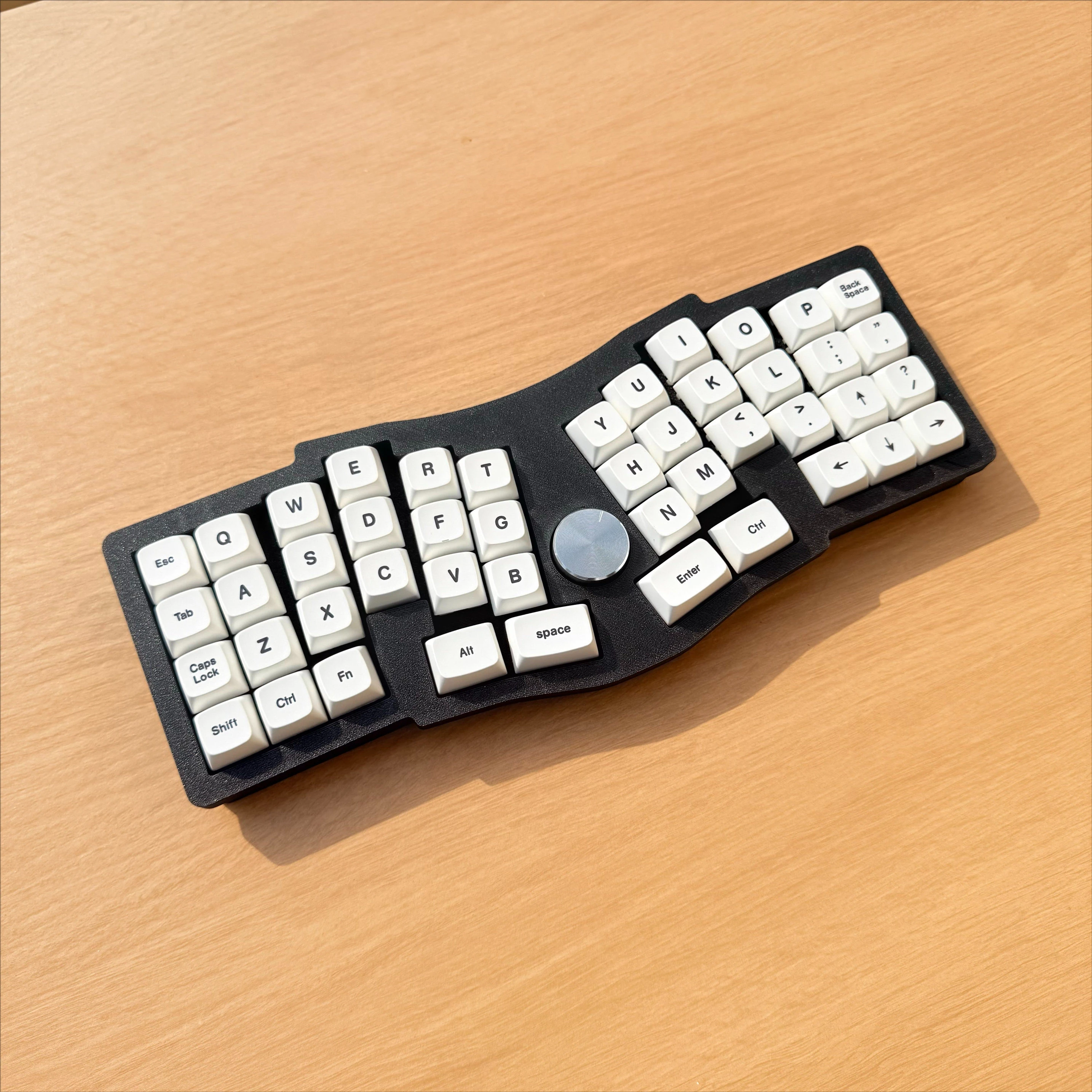 Cornele Wired Ergonomic Keyboard RGB Hot-Swappable VIAL Config QMK Knob Mechanical Games Design Keypad