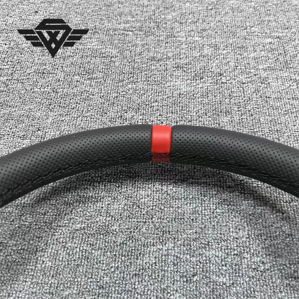 พวงมาลัยแต่งสำหรับรถยนต์โตโยต้า ทันดรา วัสดุหนังแท้ ดีไซน์ระดับแข่งรถ ควบคุมได้แม่นยำขึ้น