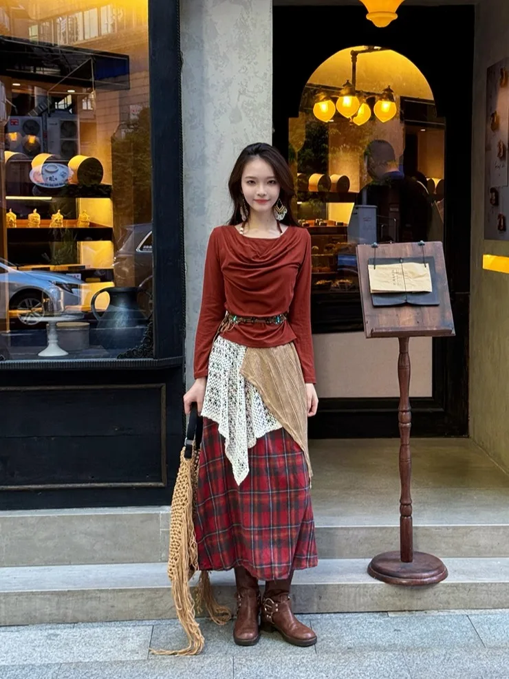 

Trendy Half-length Skirt And T-shirt Set for Women in Autumn Winter Travel Casual Wear Polyester Fabric Warm And Comfortable