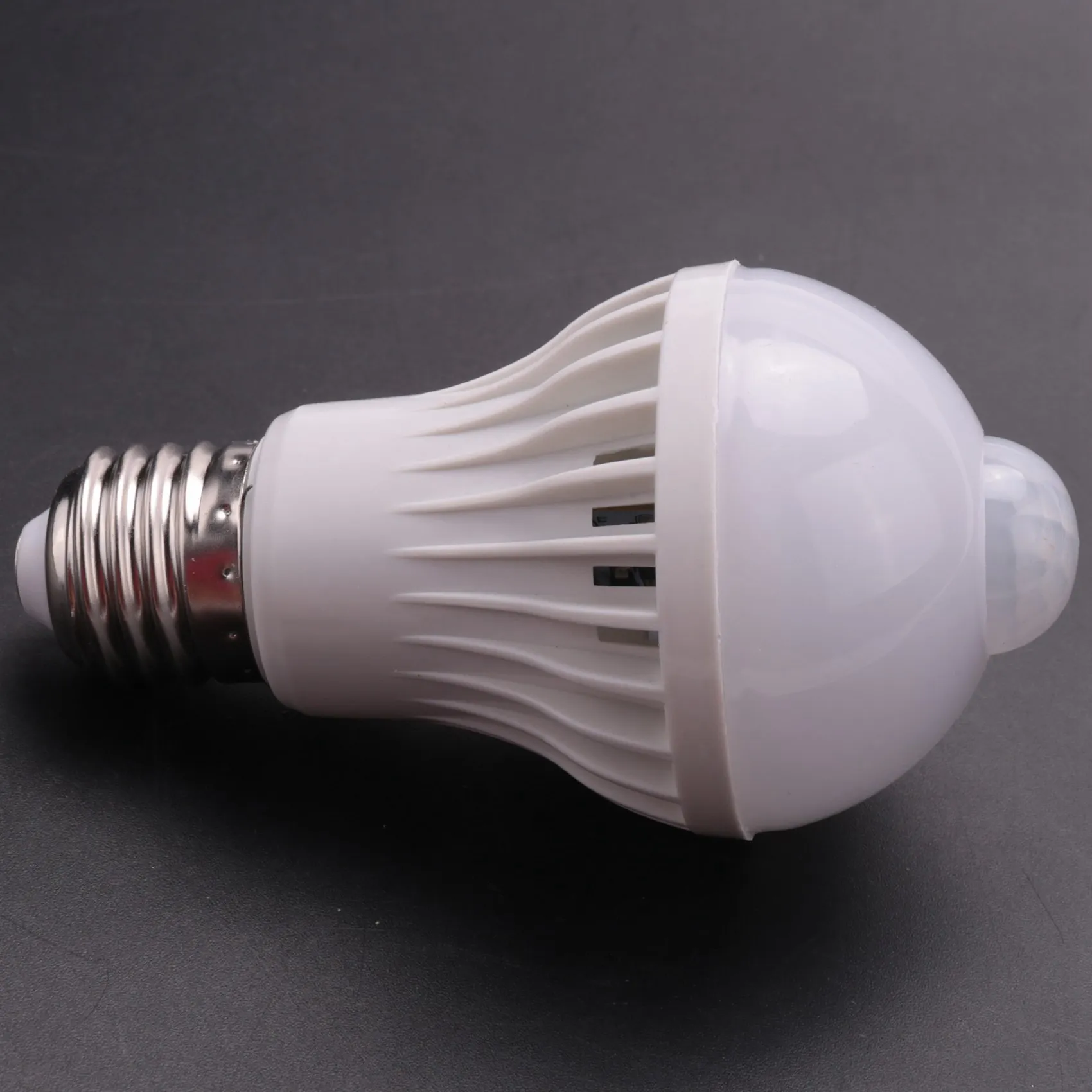 

ABUP-2X E27 Led Bulb Light Motion Sensor Light LED PIR Motion Sensor Lamp Globe Bulb Light Lamp, 5W