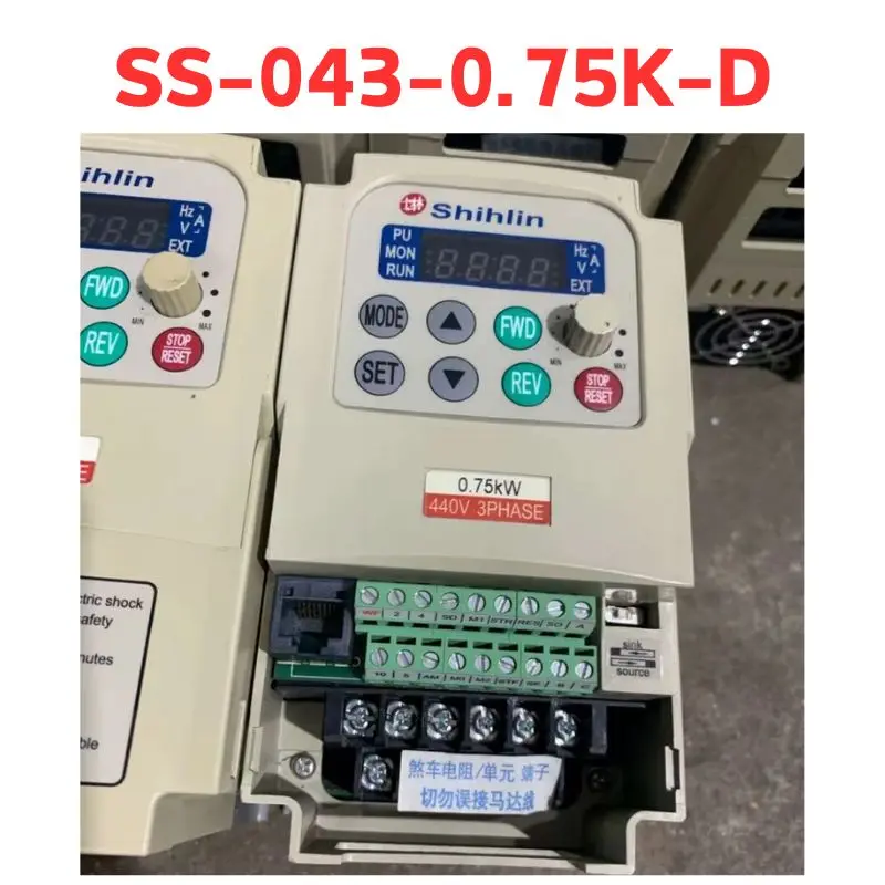 

second-hand inverter SS-043-0.75K-D Test passed Fast Shipping