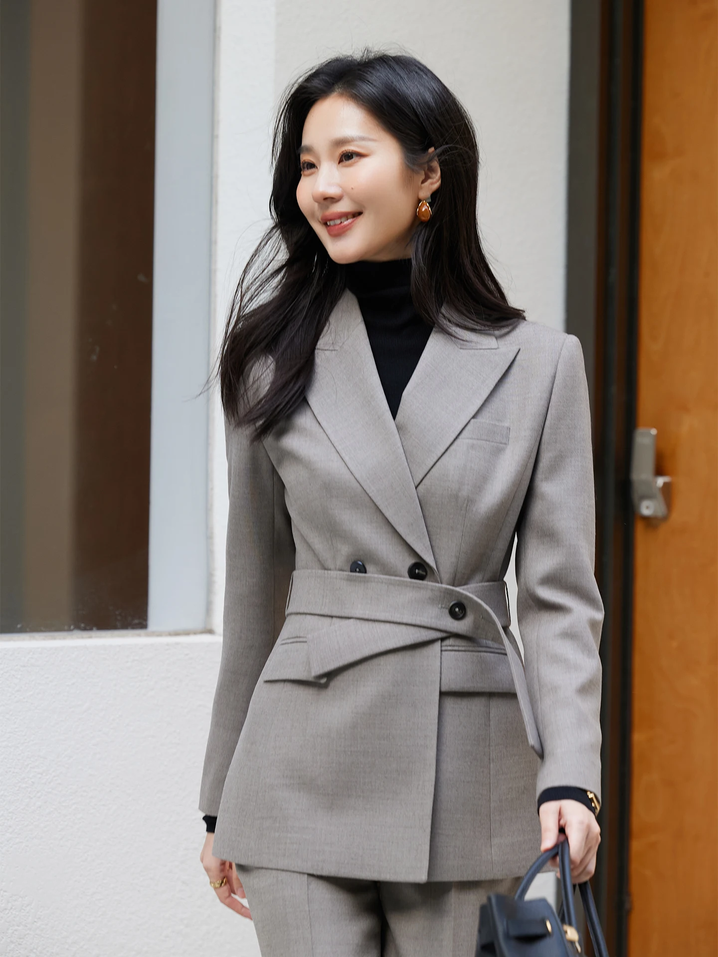 

Diisia 2025 New Women's Woolen Suit Jaet Slimming Commute Sle Micro Flared Pants Set Thiened Long Sve Double Breasted