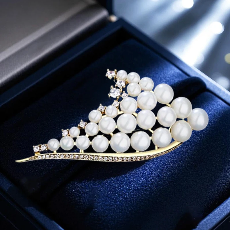 High-end Handmade Natural Freshwater Pearl Brooch Geometric Elegant Musical Instrument Harpa Broche for Women's Corsage Ornament