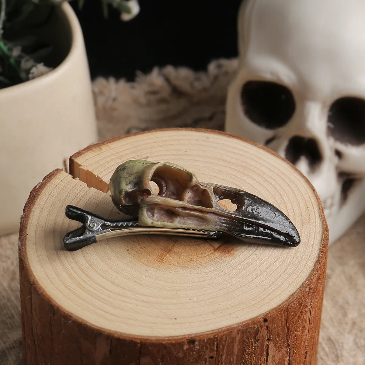 

2048 Gothic Resin Raven Skull Hair Clip Duck Clip Halloween Party Costume Accessories Dark Jewelry Decorations Witchy Style