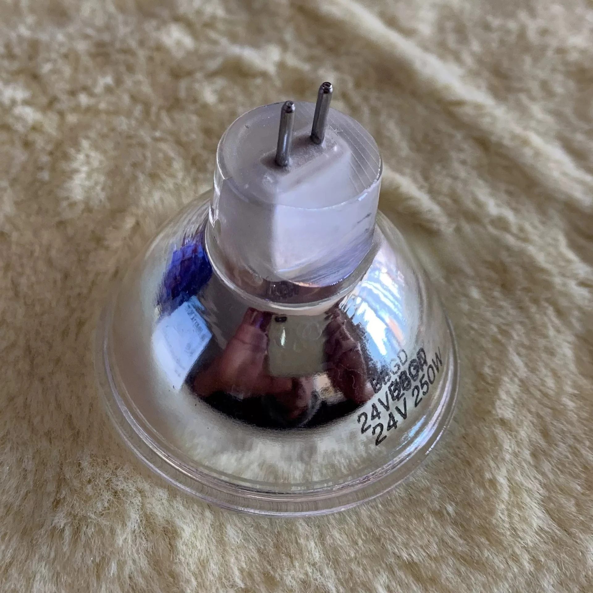 16mm-old-film-machine-accessories-for-ganguang-neutralall-in-one-bromine-tungsten-lamp-24v250w-bulb-15mm-lamp-pin