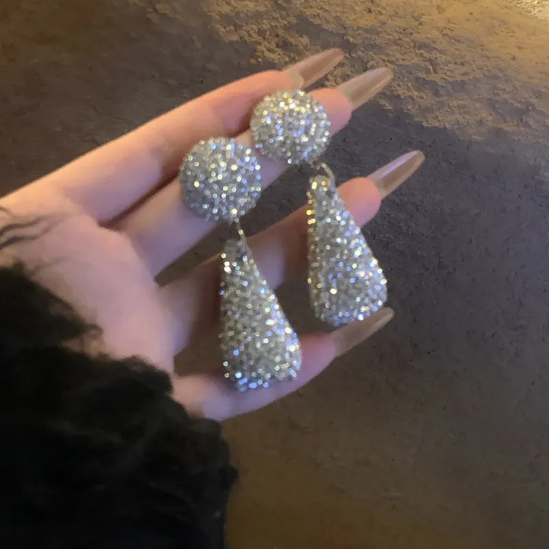

Full Diamond Water Drop Earrings, Exquisite Fashion Style, High End Banquet Earrings