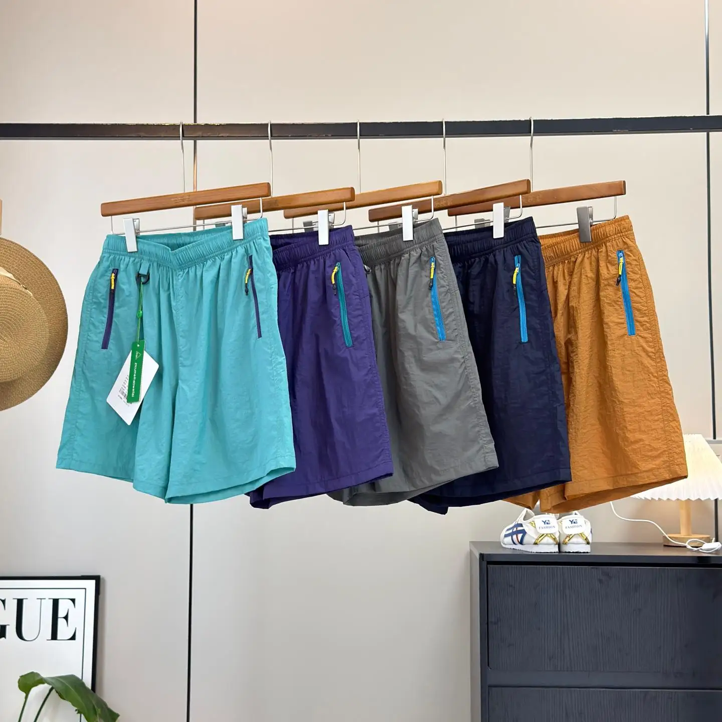 

Outdoor Casual Durable Quick Dry Five-Point Couple's Shorts for Hiking And Summer Leisure Nylon Fabric Unisex Wide Leg Pants
