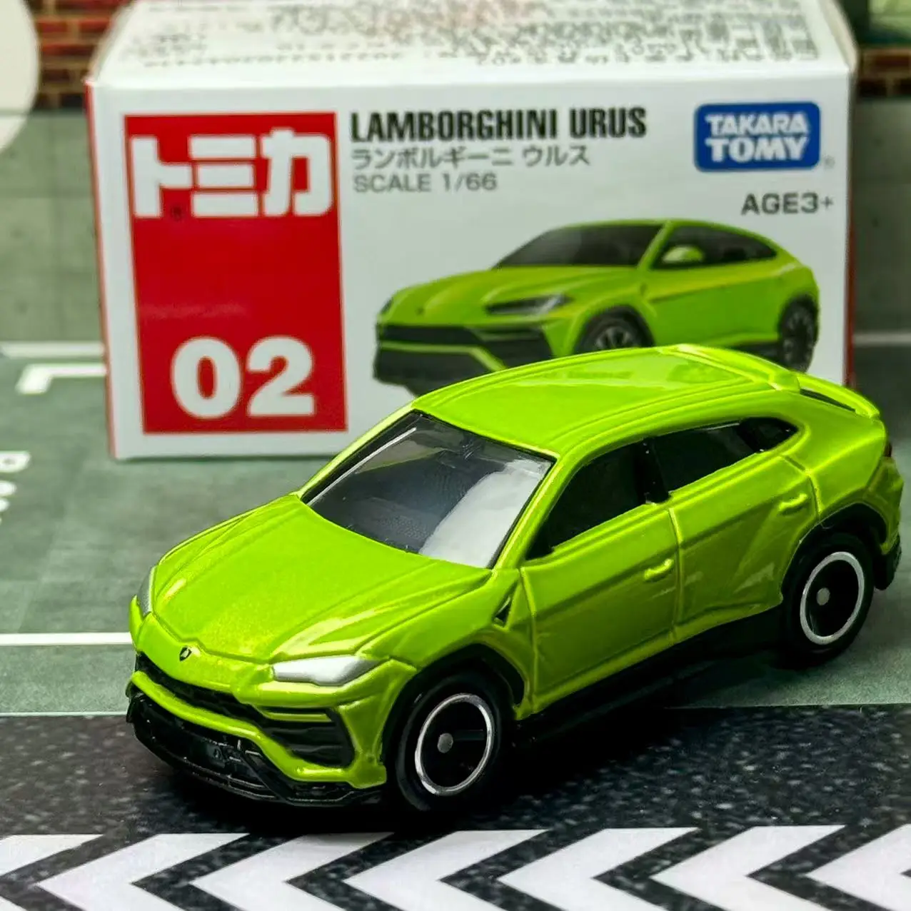 รถของเล่นโมเดลโลหะผสม ทาการะ โทมี่ โทมิก้า หมายเลข 2 แลมโบกินี ยูริส รุ่นหล่อขึ้นรูป ขนาด 1:64 ของเล่นสะสมยอดนิยมสำหรับเด็ก
