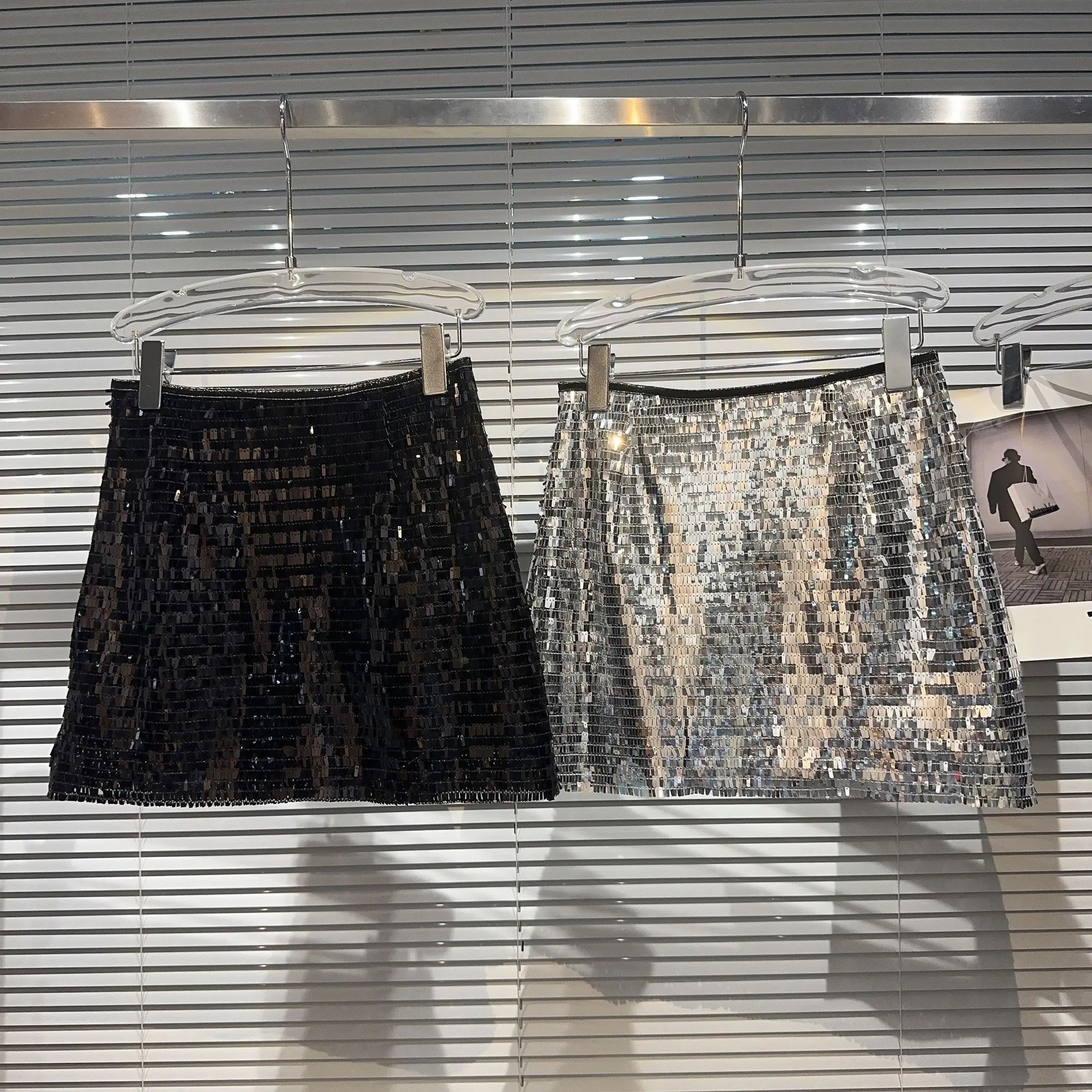 

Юбка с пайетками iny, модная уличная сексуальная женская юбка знаменитостей, яркая сверкающая юбка для молодых женщин