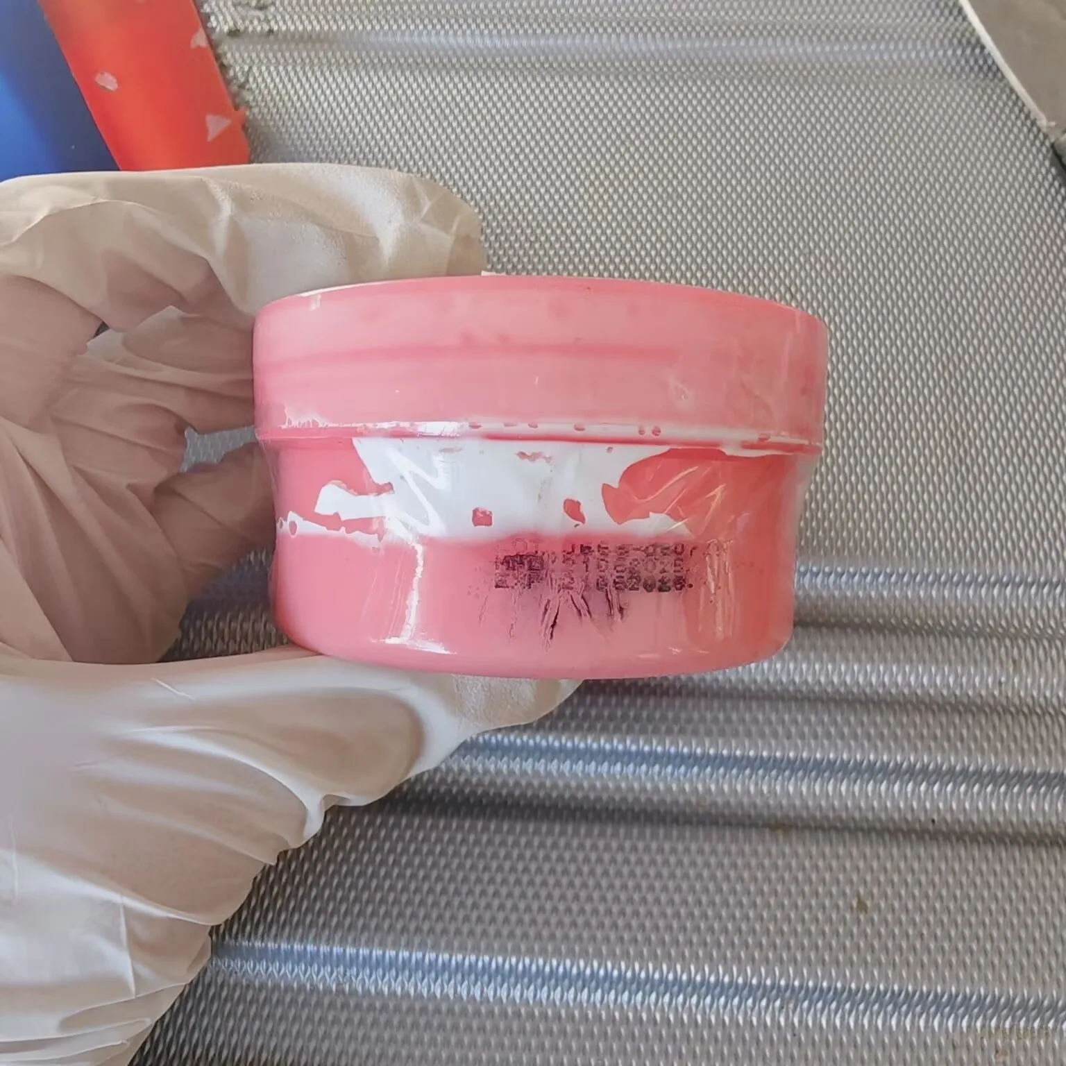 Leche Blanqueadora Lalio Gluta con Vitamina C, Hidrata, Suaviza, Aclara y da Brillo, Reduce Manchas Oscuras y Imperfecciones de la Piel, 80ml