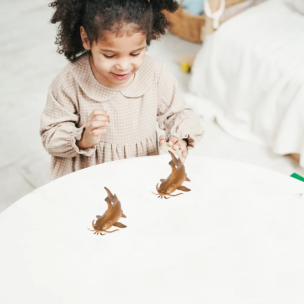 

Набор из 2 реалистичных фигурок сомов: Декор для дома и рабочего стола, развивающий когнитивные способности детей, обучающий декор для пресноводных рыб