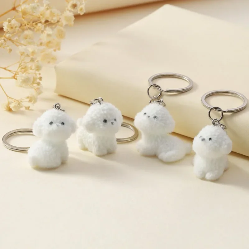 Lindo MINI llavero de cachorro Bichon Frise figuras de perro accesorios de dibujos animados resina flocado colgante mochila decoración regalos de fiesta