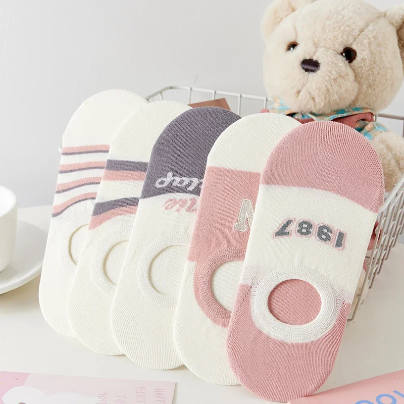 

5 Pairs Letter Women Crew Short Socks Striped Lightweight Sweat Absorbing SocKs Thin Bottom Breathable Stockings & Hosiery