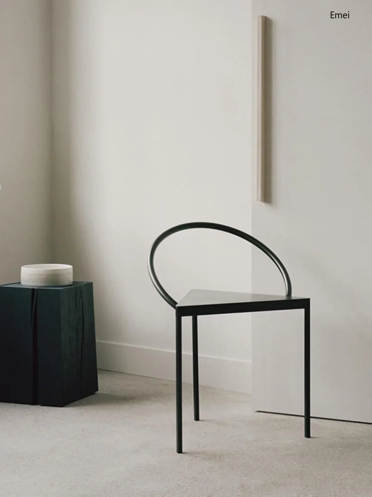 Simple Metal Triangle Dining Chair Nordic Designer Senior Chair Modern Art Light Luxury