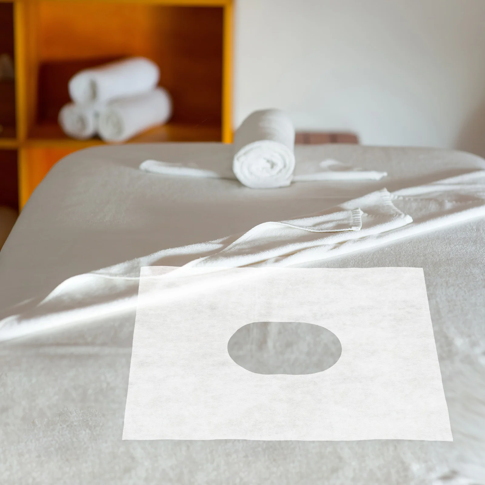 100Pcs Disposable Massage Face Covers Nonwoven Fabric Soft Comfortable Round Hole Design for Salon Tables Chairs